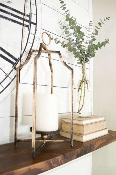 farmhouse spring mantel / spring mantel decorating