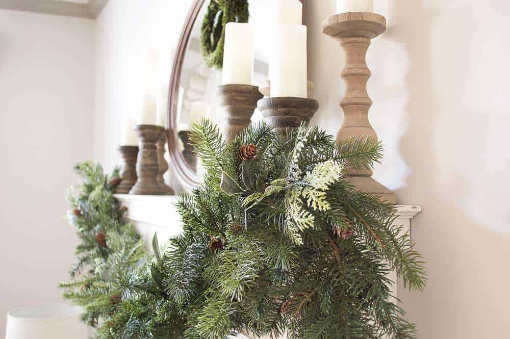 farmhouse style holiday mantel / farmhouse Christmas mantel